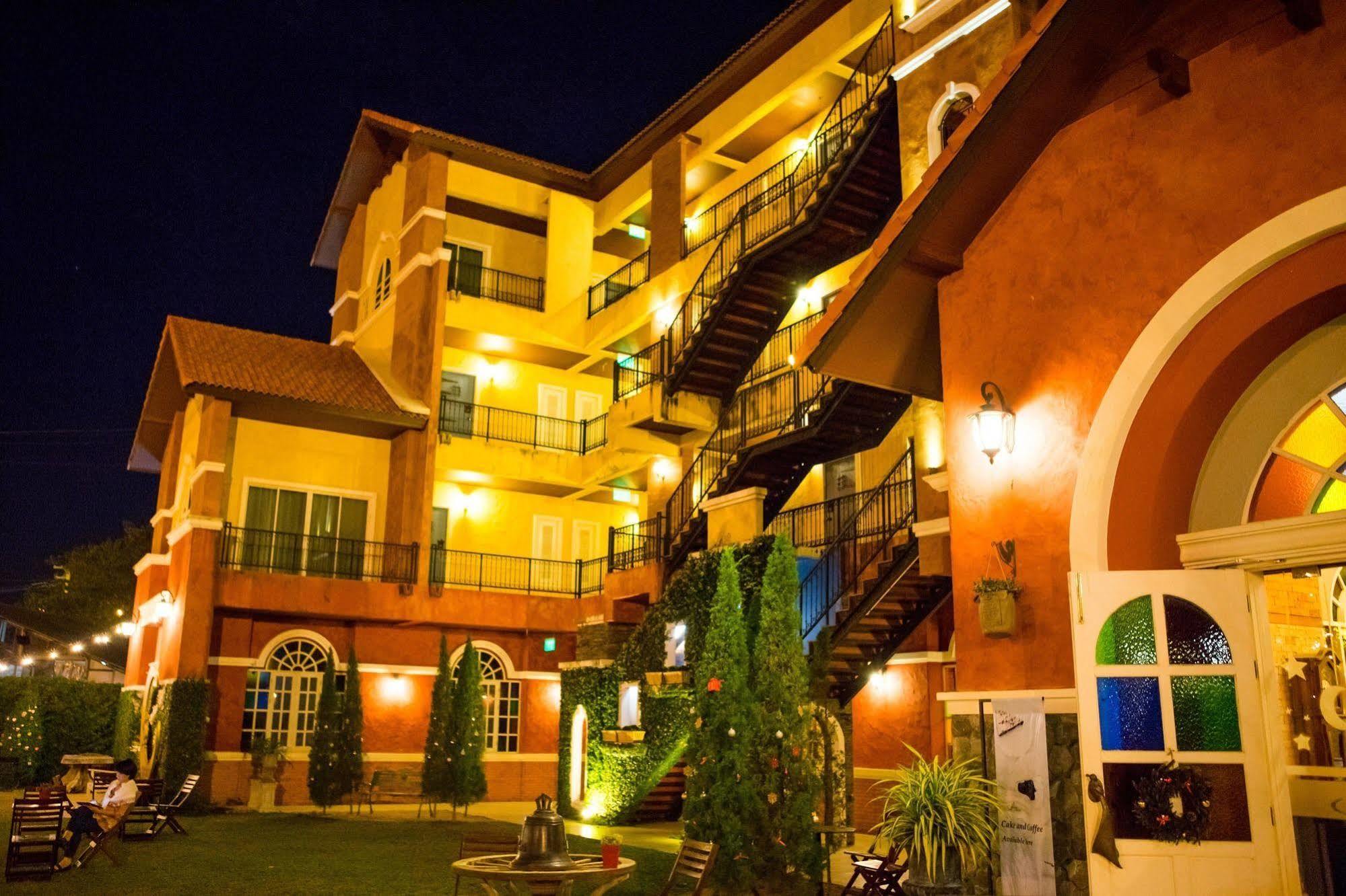 San Pareni Hotel Chiang Mai Ngoại thất bức ảnh