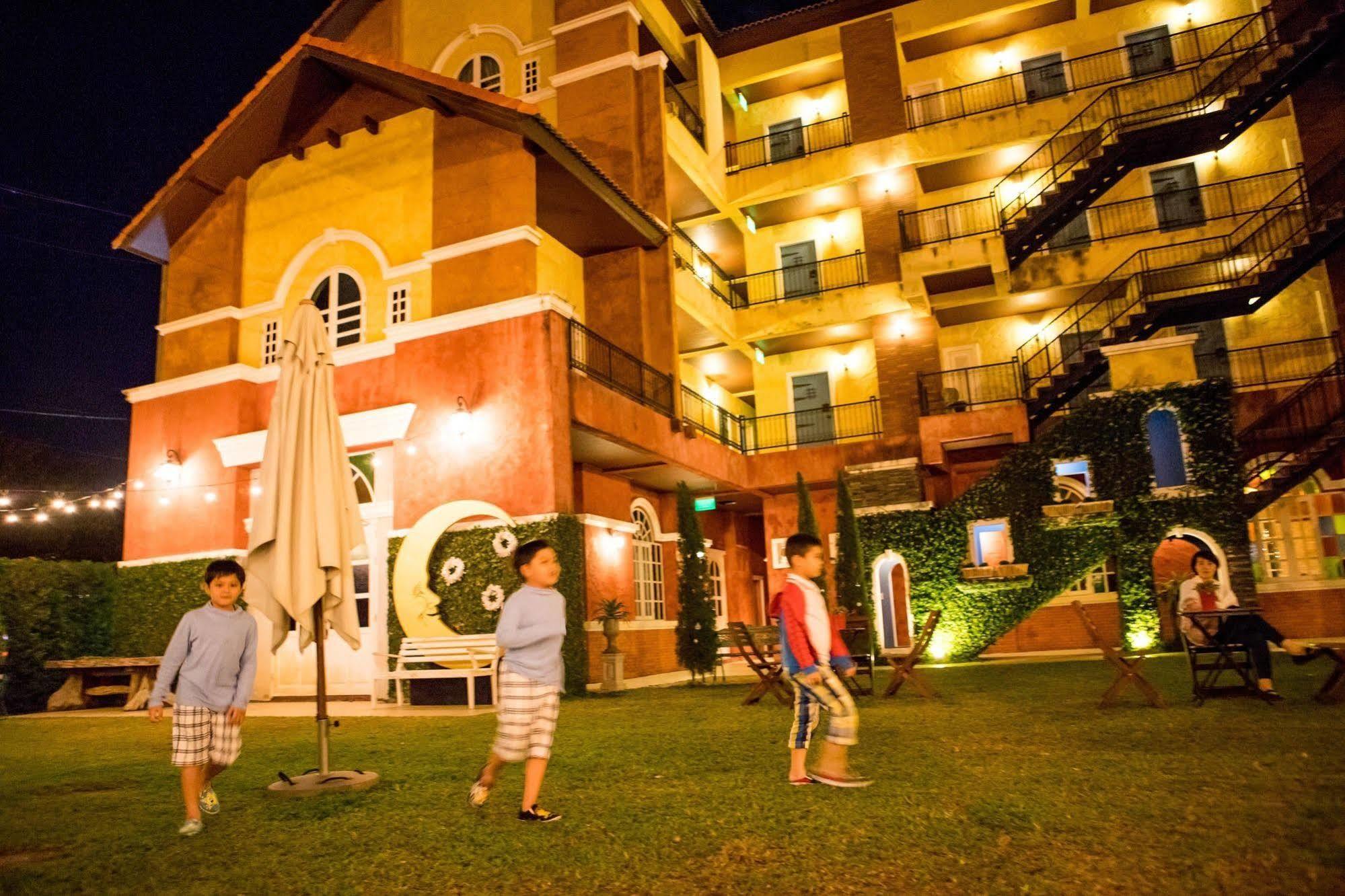 San Pareni Hotel Chiang Mai Ngoại thất bức ảnh